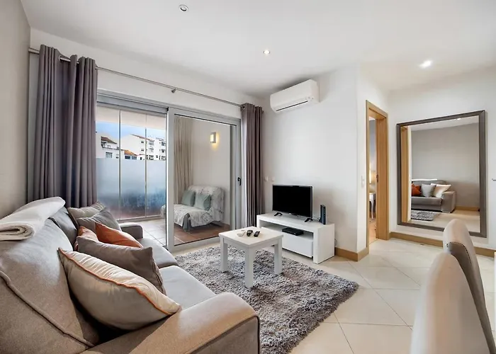 アパート Tourismer